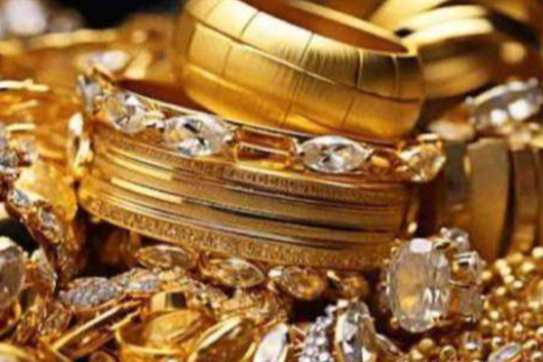 உலக சந்தையில் தங்கத்தின் விலையில் வரலாறு காணாத அதிகரிப்பு - இலங்கையில் பதிவாகப்போகும் மாற்றம் | Gold Price Today In Sri Lanka India Gold Price