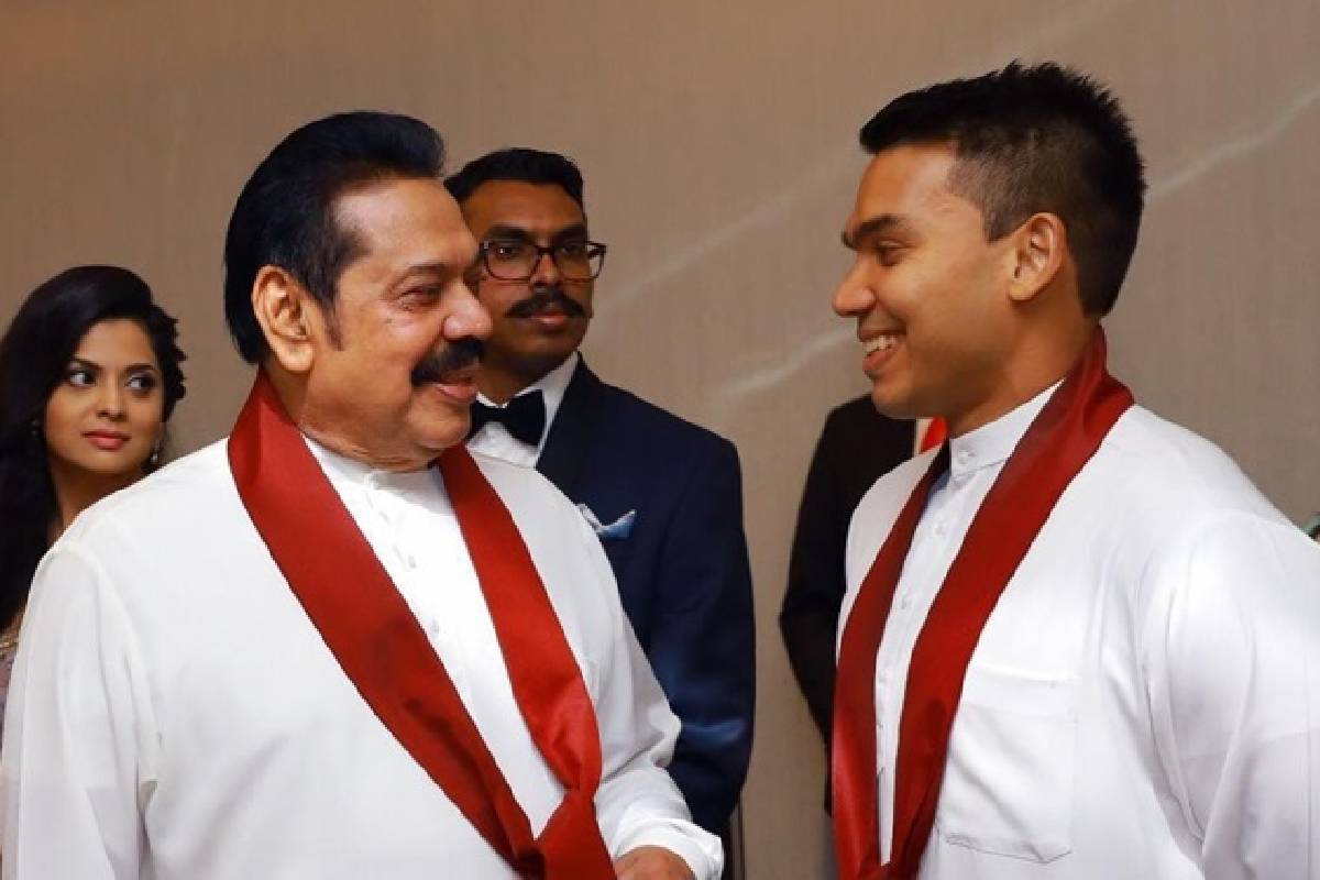 நாமல் கைது.. மீண்டும் களமிறங்கும் மகிந்த - ராஜபக்ச அரசியலில் புதிய திருப்பம் | Mahinda Decides To Re Enter Active Politics நாமல் கைது.. மீண்டும் களமிறங்கும் மகிந்த - ராஜபக்ச அரசியலில் புதிய திருப்பம் | Mahinda Decides To Re Enter Active Politics