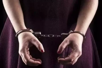 கள்ள சாராயம் காச்சிய பெண்; பொலிஸார் அதிரடி