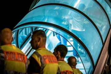 பிரபல நாடொன்றிலிருந்து நாடு கடத்தப்பட்ட 15 இலங்கையர்கள்