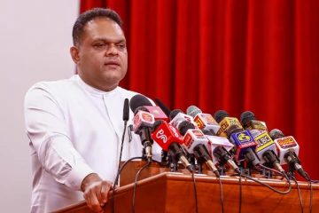 பொருளாதார வளர்ச்சியை நோக்கிப் பயணிப்பதே அரசாங்கத்தின் அடிப்படை நோக்கமாகும் : செஹான் சேமசிங்க