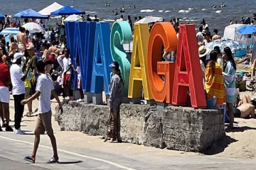 கனடாவில் உள்ள முக்கிய இடத்தில் இந்தியர்களின் முகம் சுழிக்க வைக்கும் செயல்?