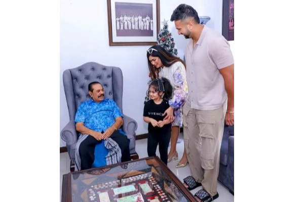 மகிந்த ராஜபக்சவை சந்தித்த அனர்கலி | Anarkali Akarsha Mahinda Rajapaksa மகிந்த ராஜபக்சவை சந்தித்த அனர்கலி | Anarkali Akarsha Mahinda Rajapaksa