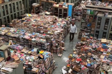 20 லட்சம் புத்தகங்களுடன் இயங்கும் இலவச நூலகம் - வீட்டை விற்று உருவாக்கிய நபர்
