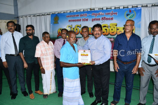 சாணக்கியன், சுமந்திரனின் தாளத்திற்கு ஆட மக்கள் கொண்டை கட்டிய சீனர்கள் அல்ல: அமைச்சர் சந்திரசேகர் | Minister Chandrasekar Shanakiyan And Sumanthiran