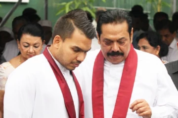 අම්මාත් මමත් මේ දිනවල නවලෝක රෝහලේ.. යෝෂිතයි රෝහිතයි අපේ සුවදුක් විමසා බලනවා.. ලෙඩ ඇඳේ ඉන්න මහින්දගෙන් නාමල්ට සංවේදී ලිපියක්