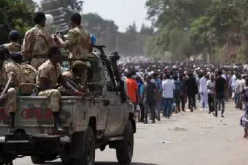 கிளர்ச்சியாளர்கள் நடத்திய தாக்குதலில் 230 பேர் பலி