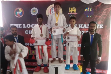 கராத்தே போட்டியில் பதக்கங்களை குவித்துள்ள வவுனியா வீராங்கனைகள் (PHOTOS)