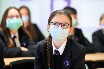 பிரித்தானியாவில் புதிய உச்சம் தொட்ட தொற்று பாதிப்புகள்! கட்டாயமாக்கப்படும் நடைமுறை