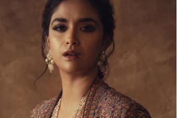 ரூ 6 லட்சத்துக்கு ட்ரெஸ் வாங்கி ஷாக் ஆக்கிய கீர்த்தி சுரேஷ், நீங்களே பாருங்க