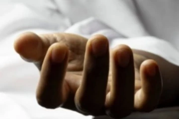 තරුණයෙකුගේ මළ සිරුරක් හමු වෙයි.