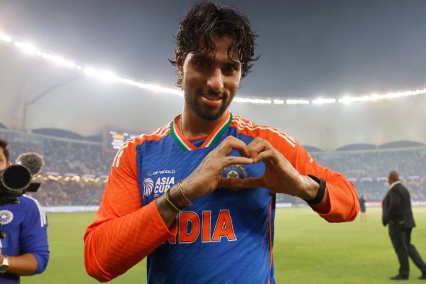 கிரிக்கெட் வாய்ப்புக்காக கால்களில் விழுந்தேன் - பிரபல இந்திய வீரர் பகிர்ந்த விடயம் | Tilak Varma Reveals Fell On People Feet For Chance கிரிக்கெட் வாய்ப்புக்காக கால்களில் விழுந்தேன் - பிரபல இந்திய வீரர் பகிர்ந்த விடயம் | Tilak Varma Reveals Fell On People Feet For Chance