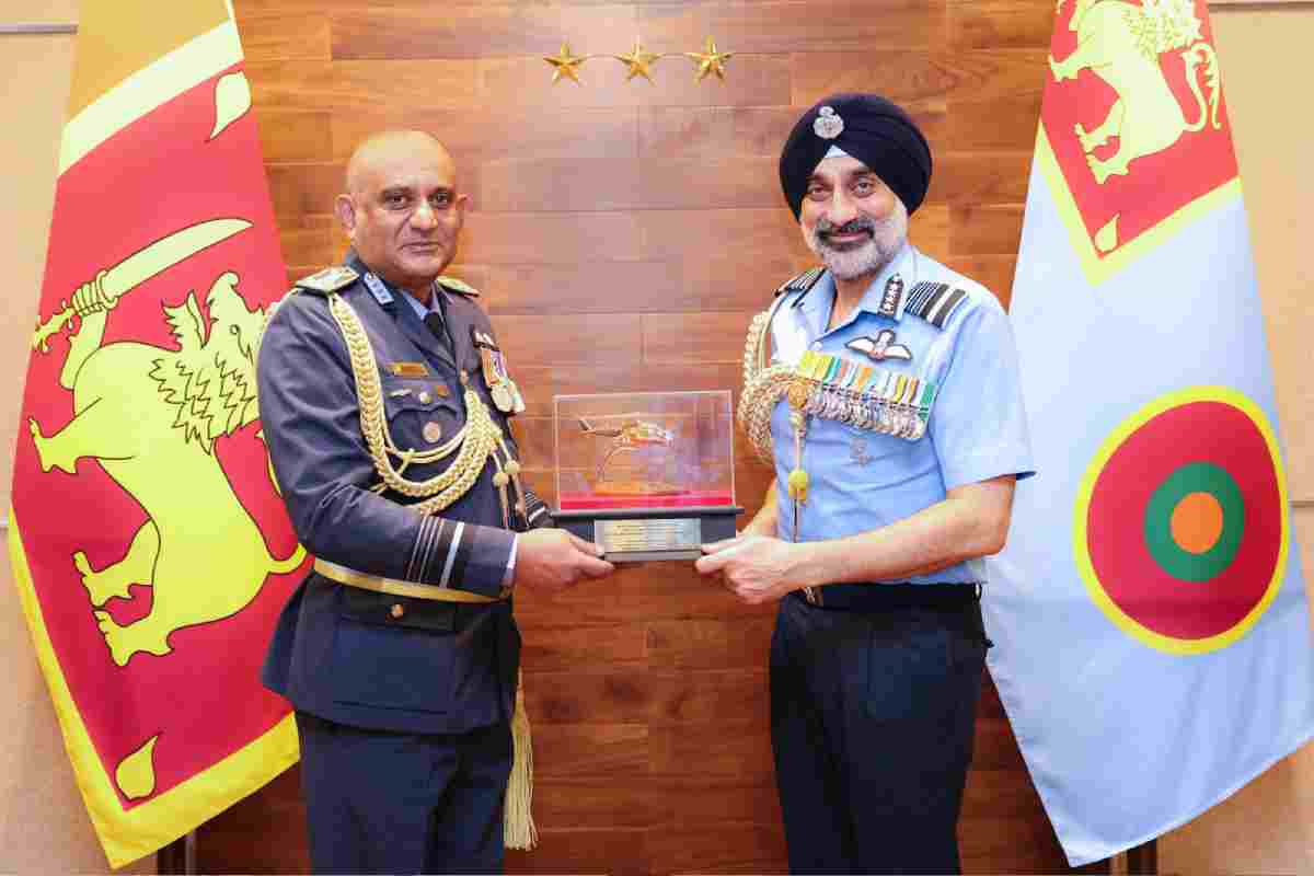 இலங்கையை வந்தடைந்தார் இந்திய விமானப்படைத் தளபதி | Indian Air Force Chief Arrives In Sri Lanka