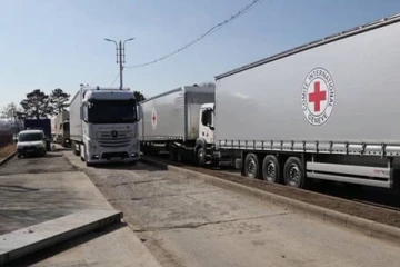 சுவிஸிலிருந்து உக்ரைனுக்கு விரைந்த டிரக்குகள்