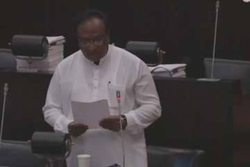 ரிசாட் பதியூதீனை நாடாளுமன்றத்திற்குள் அனுமதிக்காதீர்கள்! சரத் வீரசேகர கோரிக்கை