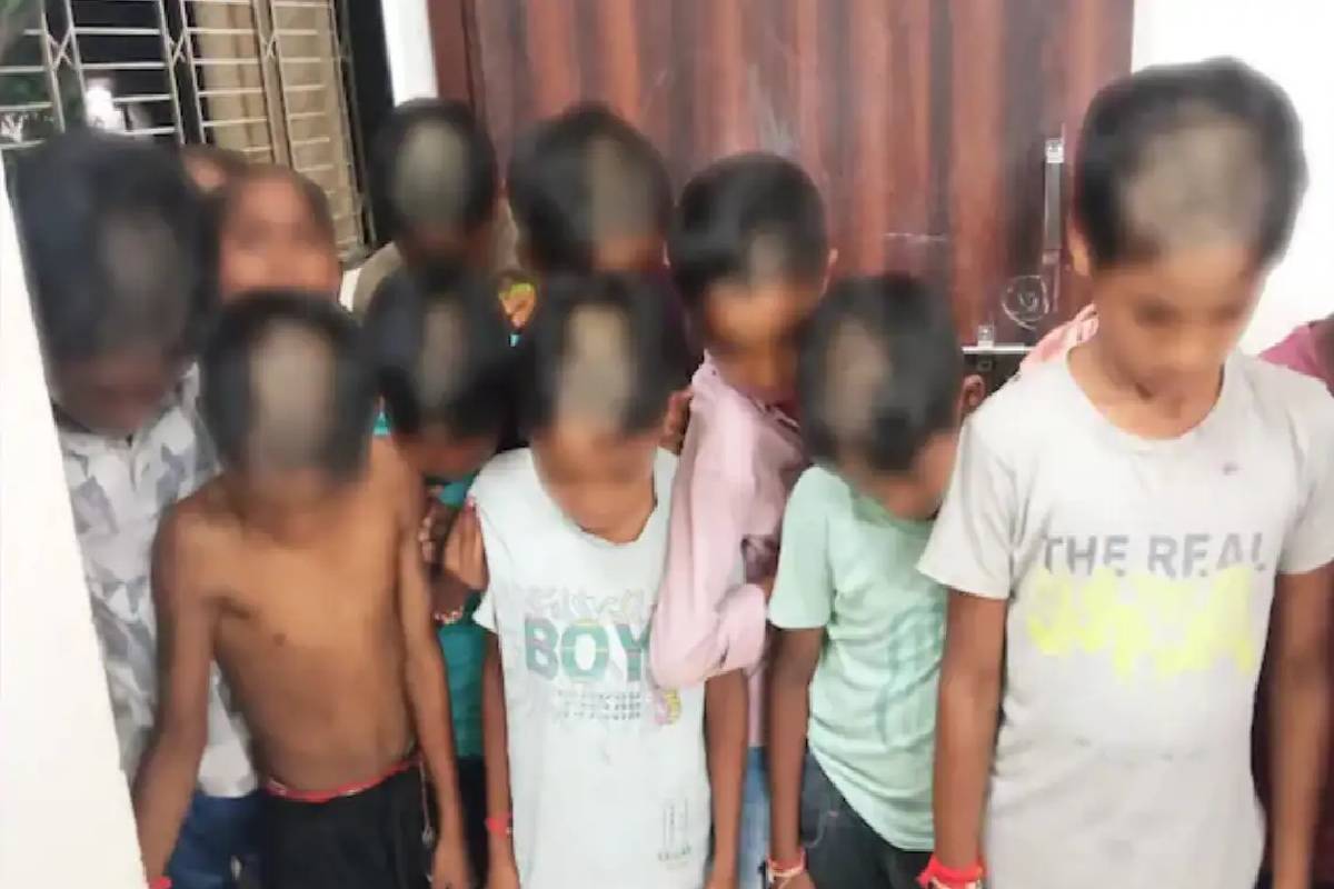 82 மாணவர்களுக்கு பாதி மொட்டை: மகாராஷ்டிரா பள்ளியில் அதிர்ச்சி சம்பவம் | Maharashtra School Hostel Students Tonsured 82 மாணவர்களுக்கு பாதி மொட்டை: மகாராஷ்டிரா பள்ளியில் அதிர்ச்சி சம்பவம் | Maharashtra School Hostel Students Tonsured