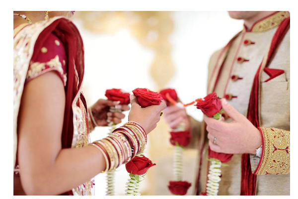 8 ஆண்டுக்கு பின் கணவரை பெண் என அறிந்த மனைவி! அதன்பின் நடந்த பரபரப்பு சம்பவம்; | Husband As Woman After 8 Years Of Marriage