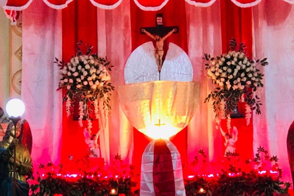 நாடளாவிய ரீதியில் இடம்பெறும் பெரிய வெள்ளியின் தவக்கால கூட்டுத்திருப்பலி ஒப்புக்கொடுக்கும் நிகழ்வு (Photos) | Jaffna Vavuniya Christian