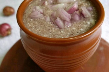 ஊட்டச்சத்துக்களை அள்ளித்தரும் ராகி கஞ்சி! யார் யாரெல்லாம் எடுத்துக் கொள்ளலாம் தெரியுமா?