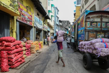 இலங்கை மக்களின் கழுத்தை நெரிக்கும் விலைவாசி! உண்மை நிலவரம் என்ன?