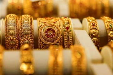 උඩ ගිය රත්තරන් බිමට වැටෙයි - මෙන්න අද ලංකාවේ රන්මිල