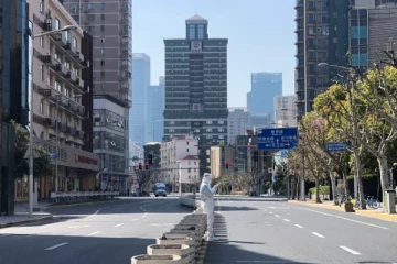 சீனாவின் முக்கிய நகரில் வெறிச்சோடி காணப்பட்ட தெருக்கள்!