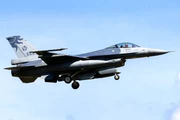 தைவானுக்கு நீண்ட தாமதத்திற்கு பின் F-16V போர் விமானங்களை வழங்கிய அமெரிக்கா