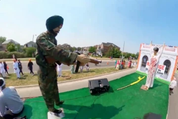 கனடாவில் இந்திரா காந்தி படுகொலை சித்தரிப்பு காட்சி ஊர்வலம்: வைரலாகும் வீடியோ