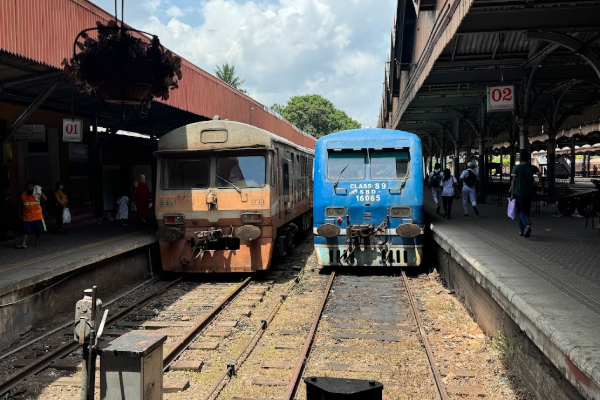 மருதானை தொடருந்து நிலையத்தின் புதுப்பித்தல் பணிகள் ஆரம்பம் | Renovation Work Begins At Maradana Railway Station