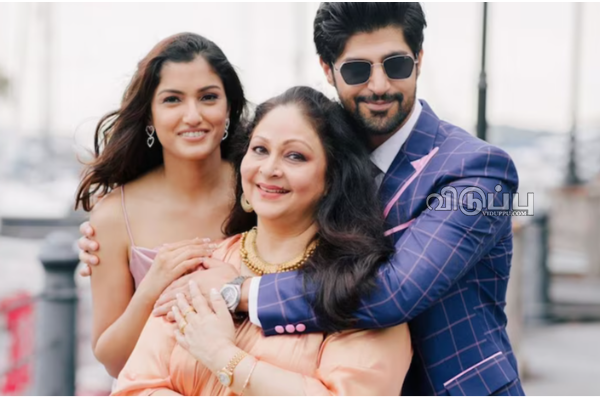 அடித்து துன்புறுத்திய கணவர்.. ரசிகர்களின் கனவுக்கன்னிக்கு நடந்த கொடுமை! | Actress Private Life Story Details