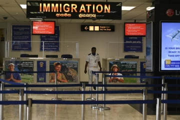 சட்டவிரோதமாக ஐரோப்பா செல்ல முயன்ற இளைஞன் கைது