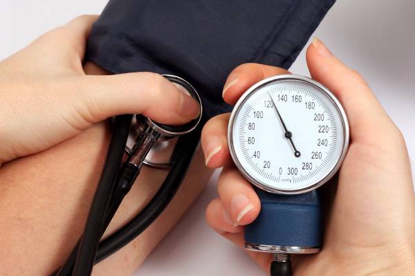 அதிகமாக உப்பு சாப்பிடுகிறீர்களா? உயிர் பத்திரம்... இந்த நோய் வாட்டி எடுக்கும் | Eat Too Much Salt Directly Cau High Blood Pressure அதிகமாக உப்பு சாப்பிடுகிறீர்களா? உயிர் பத்திரம்... இந்த நோய் வாட்டி எடுக்கும் | Eat Too Much Salt Directly Cau High Blood Pressure