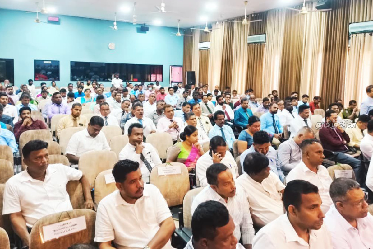 அம்பாறை மாவட்ட ஒருங்கிணைப்புக் குழுக் கூட்டத்தில் முக்கிய தீர்மானங்கள் நிறைவேற்றம் | Ampara District Coordination Committee Meeting