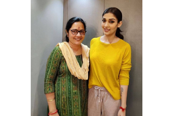 என்ன ஆச்சு நயன்தாரா உங்களுக்கு, லேட்டஸ்ட் புகைப்படத்தை பார்த்து ஷாக் ஆன ரசிகர்கள் | Nayanthara Latest Photo Shocks Fans