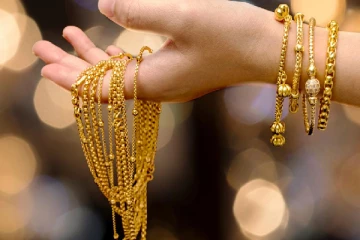 நகைப்பிரியர்களுக்கு மகிழ்ச்சியை ஏற்படுத்திய தங்க விலை!