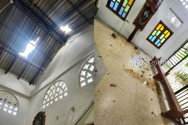யாழில் இடி மின்னல் தாக்கத்தால் சேதமடைந்த தேவாலயம்! | Church Damaged By Lightning Strike In Jaffna யாழில் இடி மின்னல் தாக்கத்தால் சேதமடைந்த தேவாலயம்! | Church Damaged By Lightning Strike In Jaffna