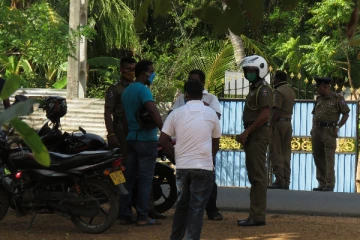 யாழில் பிரசித்தி பெற்ற அம்மன் ஆலயத்தருகே உருக்குலைந்த நிலையில் சடலம் மீட்பு
