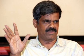 மருத்துவமனையில் அனுமதிக்கப்பட்டுள்ள விஜய்யின் புலி பட தயாரிப்பாளர்.. மாரடைப்பா..