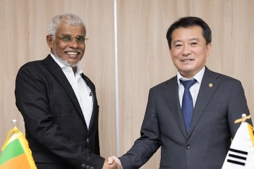 தென்கொரிய பிரதி சுற்றாடல் அமைச்சரை சந்தித்த இலங்கையின் சுற்றாடல் அமைச்சர் நஸீர் அஹமட்