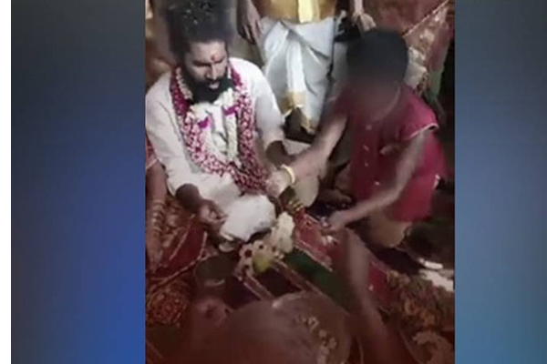 அம்மாவின் திருமணத்திற்கு தாலி எடுத்து கொடுத்த மகன்! நெகிழ்ச்சி சம்பவம் | 9Year Son Mother Second Marriage Thali Viral Video