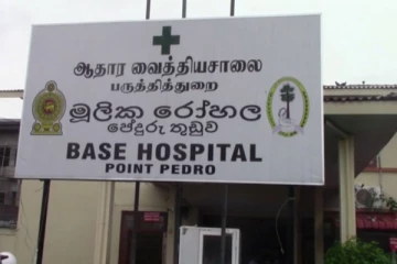 யாழில் நள்ளிரவில் துணிகர கொள்ளை: மூவர் வைத்தியசாலையில் (Photos)