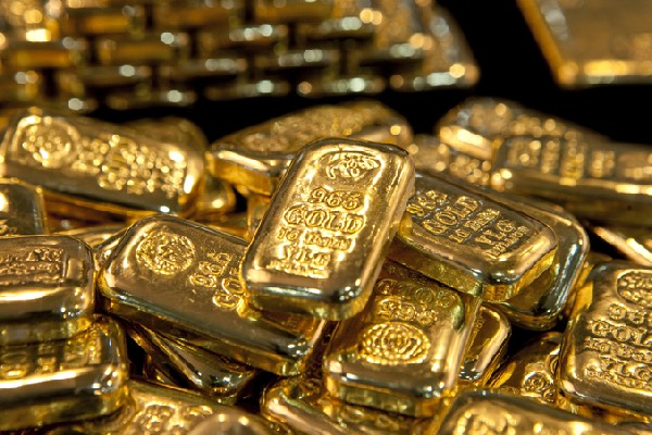 2026-ல் தங்கம் வாங்க நினைக்கிறீங்களா? இந்த ரிஸ்க் மட்டும் எடுக்காதீங்க | Buying Gold In 2026 Don T Take This Risk