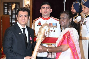 அஜித் பப்ளிசிட்டி இல்லாமல் நல்லது செய்பவர்.. பாராட்டி பதிவிட்ட குடியரசு தலைவர்!