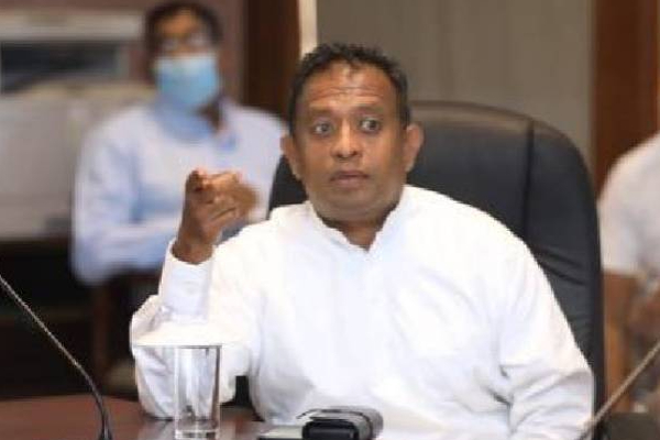 இலங்கையின் உயர் இராணுவ அதிகாரியின் வாகனத்தை பின்தொடர்ந்த வாகனங்கள்! எழுந்த சர்ச்சை | Vehicles Followed Sri Lanka S Top Military Officer