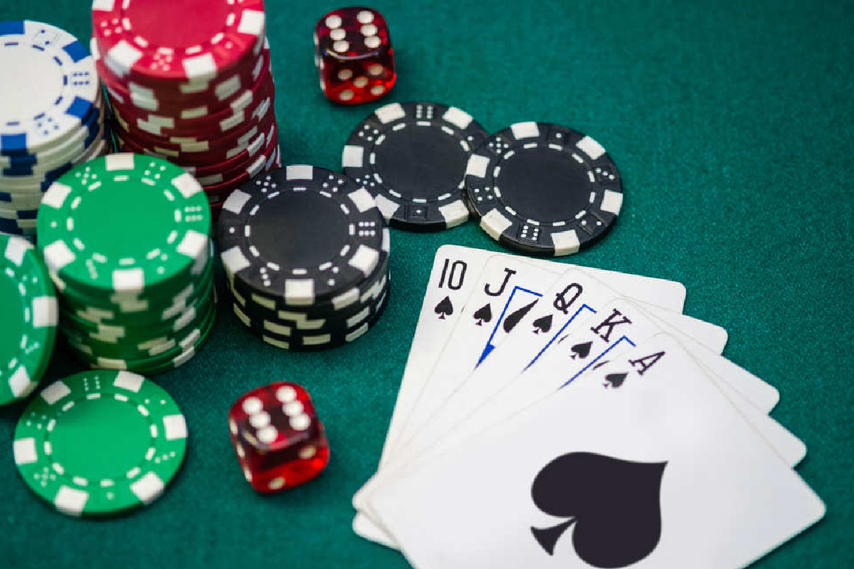 சூதாட்டத்தில் ஈடுபட்ட 6 வெளிநாட்டவர்கள் கைது | 6 Foreigners Engaged In Gambling Arrested