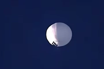 வானில் பறக்கும் மர்ம பலூன்: கனடா பாதுகாப்பு அமைச்சகம் வெளியிட்டுள்ள தகவல்