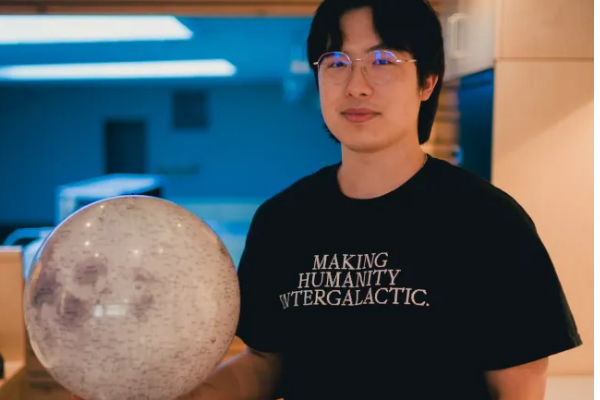 நிலவில் அமைய உள்ள ஹொட்டல் - தங்குவதற்கு இத்தனை கோடி கட்டணமா? | Plan For First Hotel In Moon In 2032 Its Cost