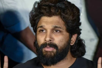 உயிரிழந்த பெண்ணின் குடும்பத்திற்கு ரூ.2 கோடி நிதியுதவி வழங்கும் புஷ்பா 2 படக்குழு