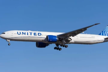 ஒரு லேப்டாப்பால் பாதிவழியில் தரையிறக்கப்பட்ட விமானம்