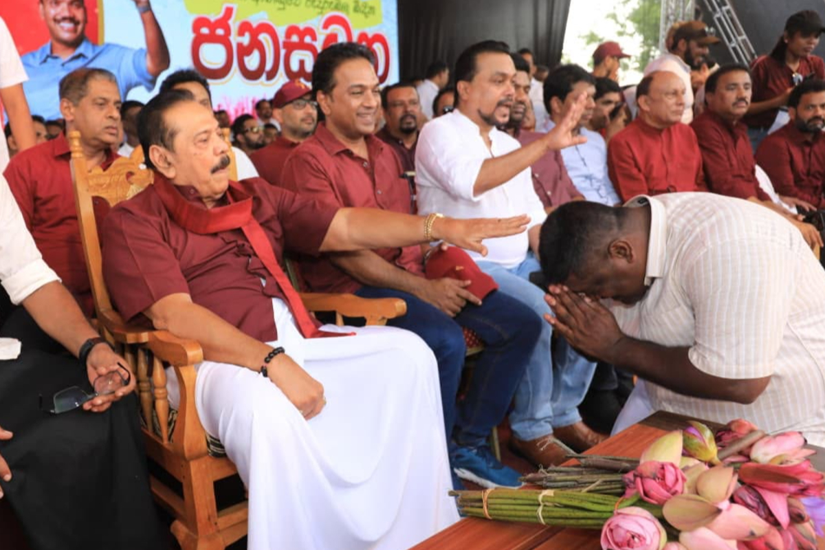 அரசியலில் மாற்றத்தை ஏற்படுத்த திரையில் வரும் மகிந்த | Mahinda S Life Set For The Silver Screen